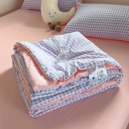 91家纺网 家纺一手货源 找家纺 N先生+V 13814689556 发大图/买家秀 2025新款云朵棉皱皱纱夏被夏凉被空调被 格子紫