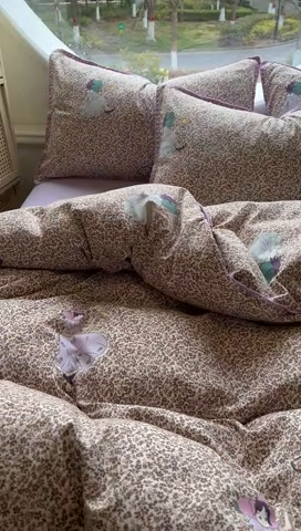 91家纺网 家纺一手货源 找家纺 葡萄家 2025爆款高克重彩色三角针A类针织双层纱四件套 提供买家秀 安娜小姐