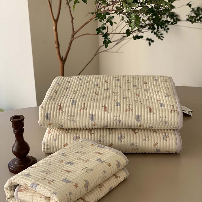 91家纺网 家纺一手货源 找家纺 汇庭 2025新款蔓莎床盖三件套系列-实拍 萌宠乐园