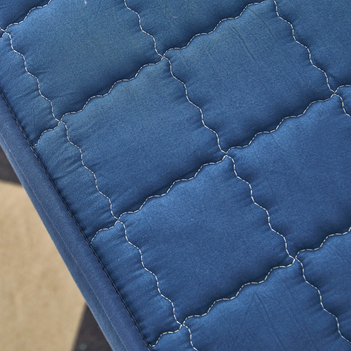 91家纺网 家纺一手货源 找家纺 欧邦 2025新款可拆卸六面全包夹棉床笠 单面夹棉-魅宝蓝