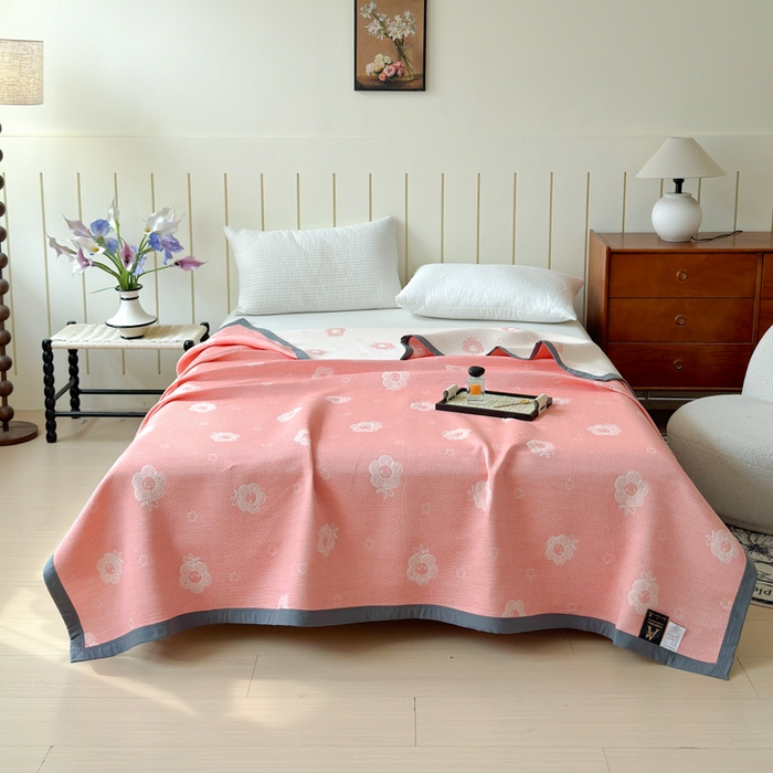 91家纺网 家纺一手货源 找家纺 2025新款A类纯棉针织三层纱提花多功能毯 粉色-向阳花