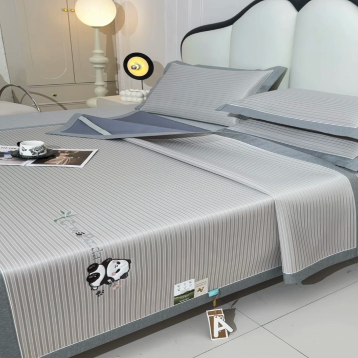 91家纺网 家纺一手货源 找家纺 小牛席业 2025新款经典条纹熊猫凉感冰丝席凉席席子 系列 香槟