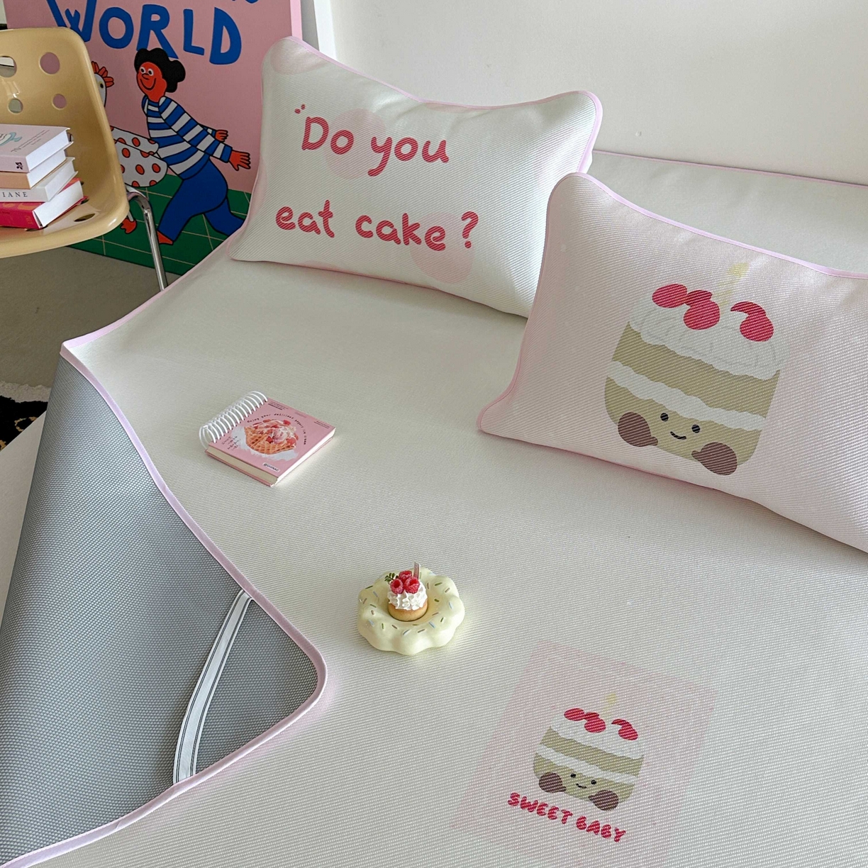 91家纺网 家纺一手货源 找家纺 美乐迪家纺 2025新款数码印花养生冰藤凉席 草莓蛋糕