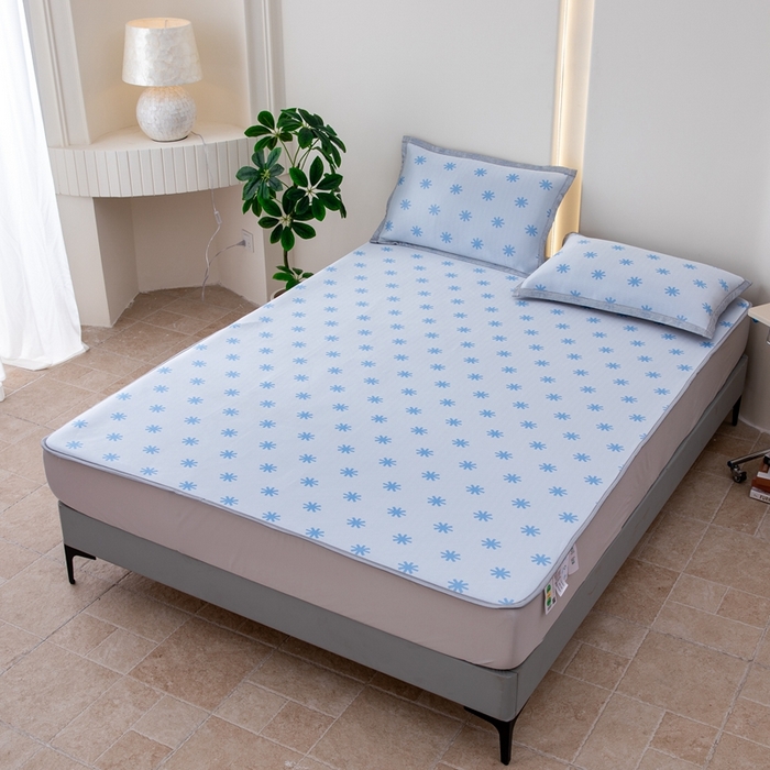 91家纺网 家纺一手货源 找家纺 凌云家纺  2025新款提花凉感冰丝席床笠款三明治凉席三件套 雪漾-蓝