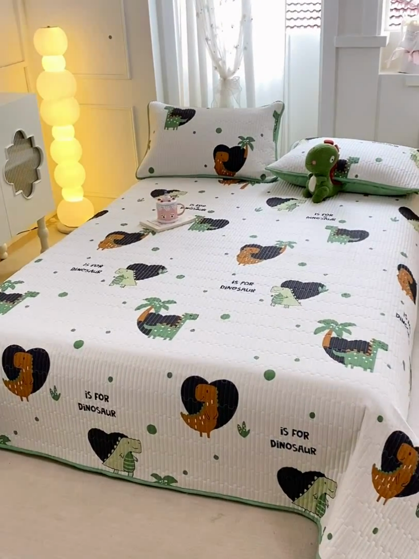 91家纺网 家纺一手货源 找家纺 顺顺家纺 2025新款全棉卡通夹棉床盖 Q版恐龙