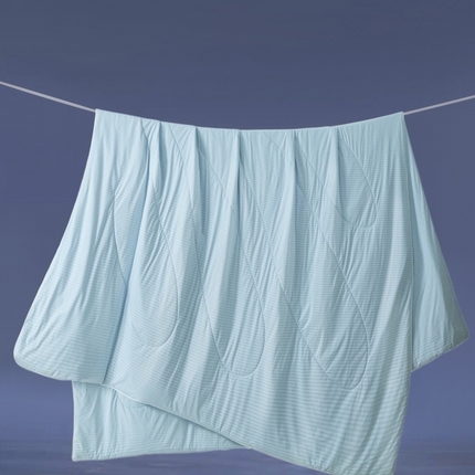 91家纺网 家纺一手货源 找家纺 （总）库里梦家纺 2025新款100%真锦氨无印提花凉感空调被-条纹