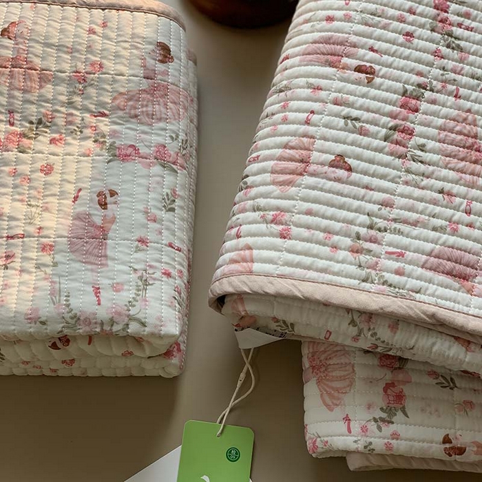 91家纺网 家纺一手货源 找家纺 汇庭 2025新款蔓莎床盖三件套系列-实拍 典雅女孩