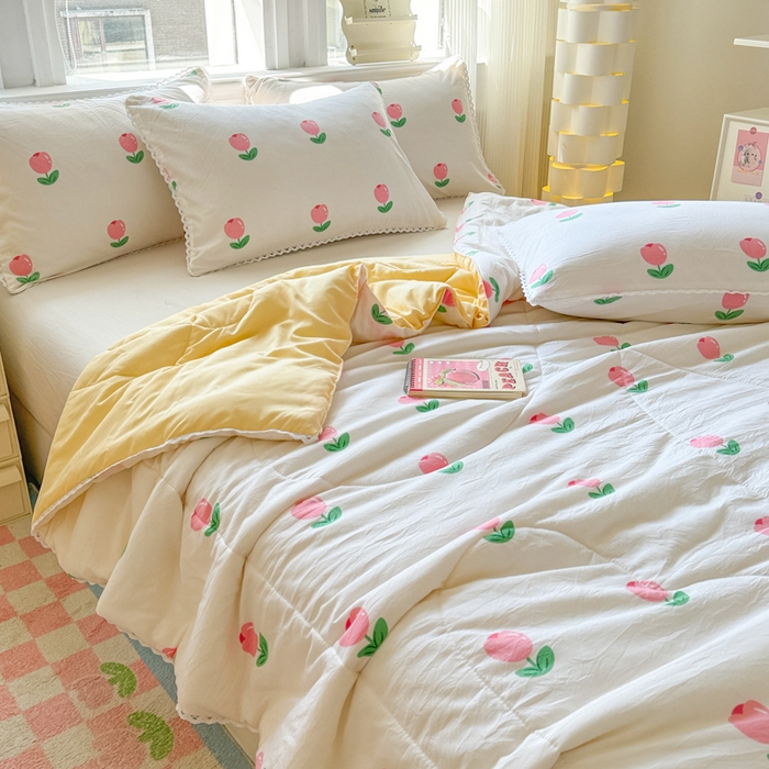 91家纺网 家纺一手货源 找家纺 慕尚家纺 2025新款水洗棉花边工艺羽丝棉卡通系列夏被 郁金香