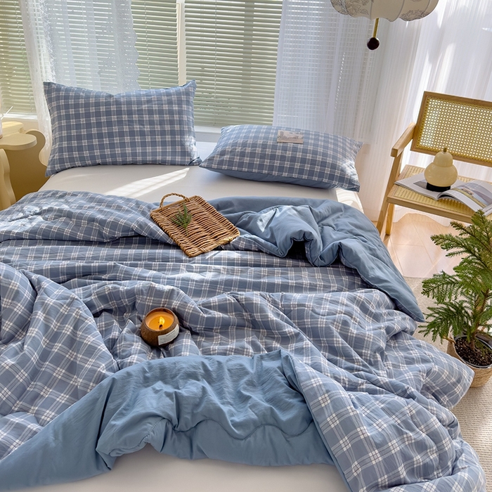 91家纺网 家纺一手货源 找家纺 2025新款无印风夏被 蓝大格