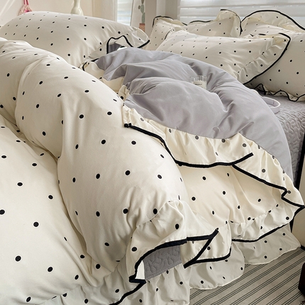 富米莱（原臻工厂）2025新款A类针织双层纱赫本风床盖四件套蝴蝶 花边-点点爱米