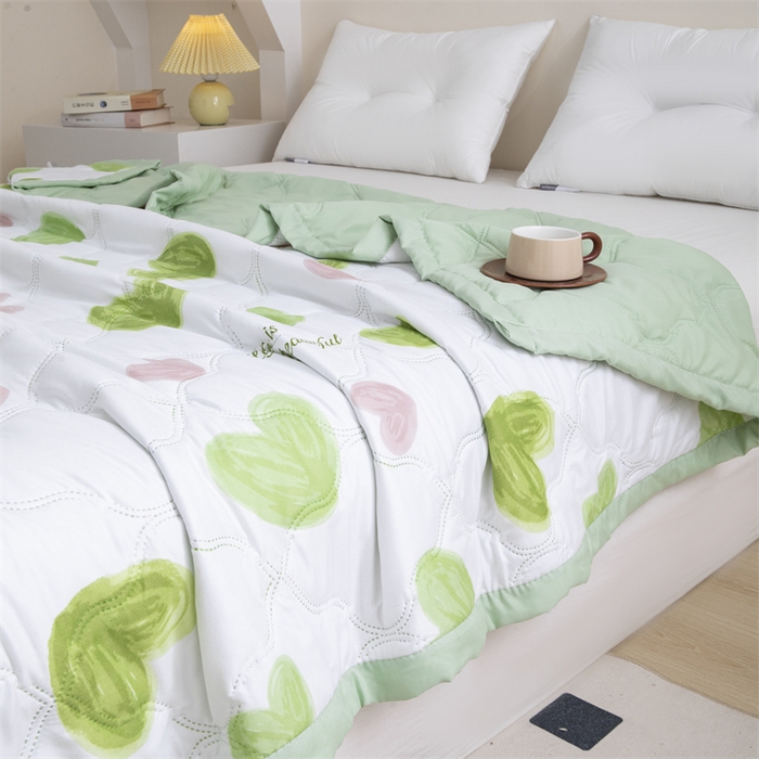 91家纺网 家纺一手货源 找家纺 梵心家纺 2025新款直播热款印花夏凉被空调被被子被芯水洗棉夏被 爱心满满