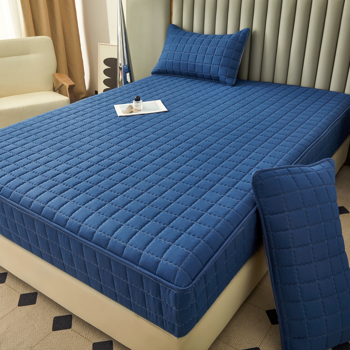 91家纺网 家纺一手货源 找家纺 欧邦 2025新款可拆卸六面全包夹棉床笠 五面夹棉-魅宝蓝
