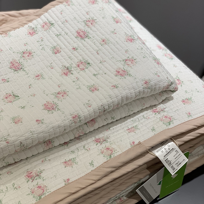 91家纺网 家纺一手货源 找家纺 汇庭 2025新款全棉床盖三件套-实拍 若兮粉