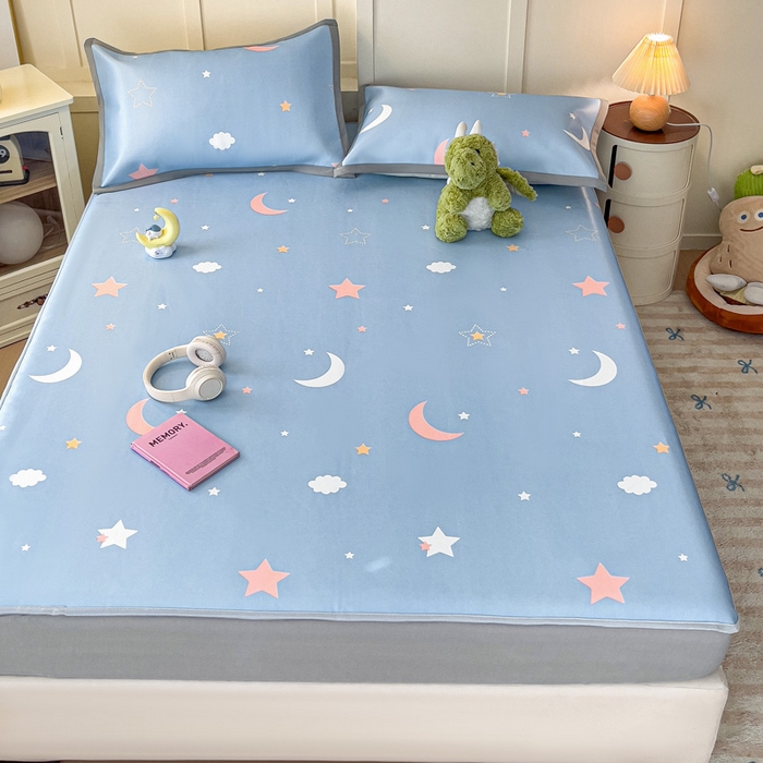 91家纺网 家纺一手货源 找家纺 富馨莱 2025新款床笠款冰藤印花凉席A类抗菌冰丝席支持定制尺寸 星空