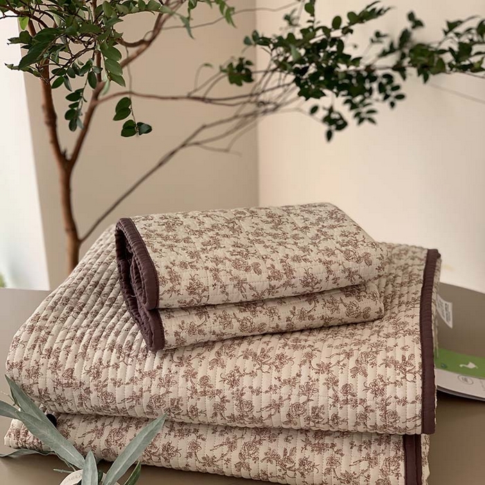 91家纺网 家纺一手货源 找家纺 汇庭 2025新款蔓莎床盖三件套系列-实拍 菲莉棕