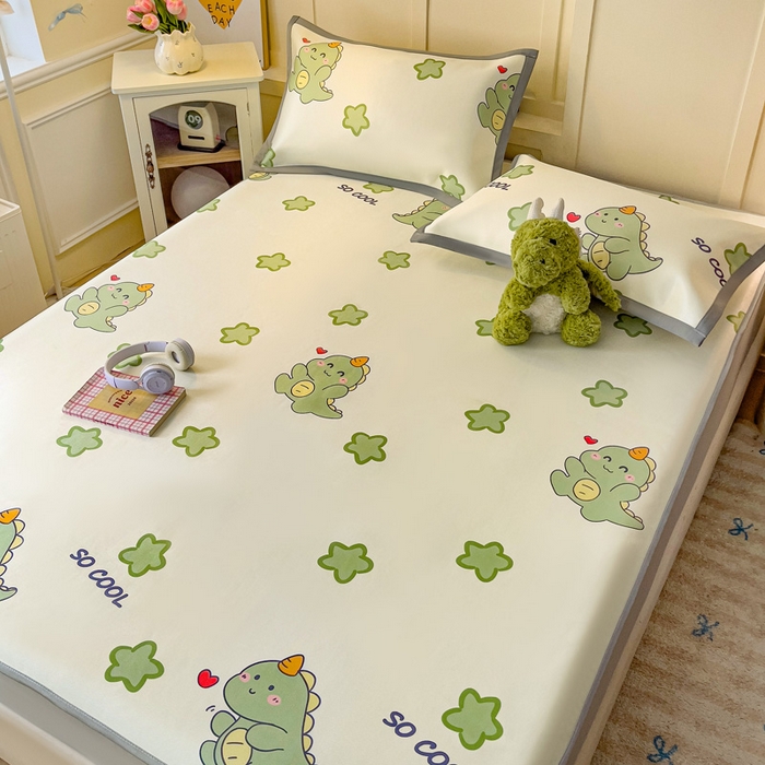 91家纺网 家纺一手货源 找家纺 富馨莱 2025新款床笠款冰藤印花凉席A类抗菌冰丝席支持定制尺寸 小萌龙