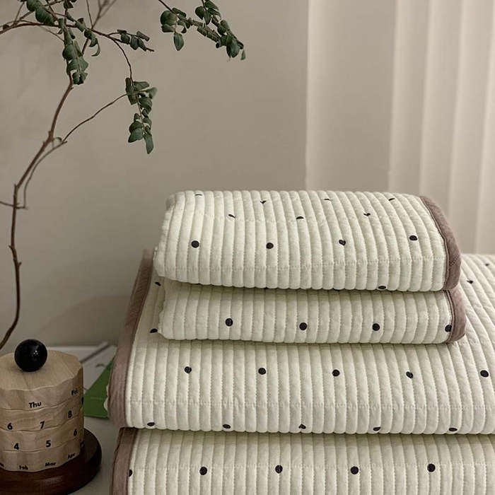 91家纺网 家纺一手货源 找家纺 汇庭 2025新款全棉床盖三件套-实拍 奶油波点