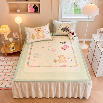 91家纺网 家纺一手货源 找家纺 慕尚2025新款大板卡通冰丝席三件套 考拉的朋友