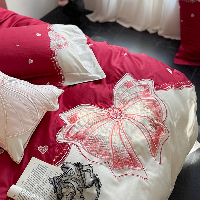 91家纺网 家纺一手货源 找家纺 优悦生活馆 2025新款全棉新疆长绒棉四件套-恋恋时光 控价 恋恋时光-胭脂红