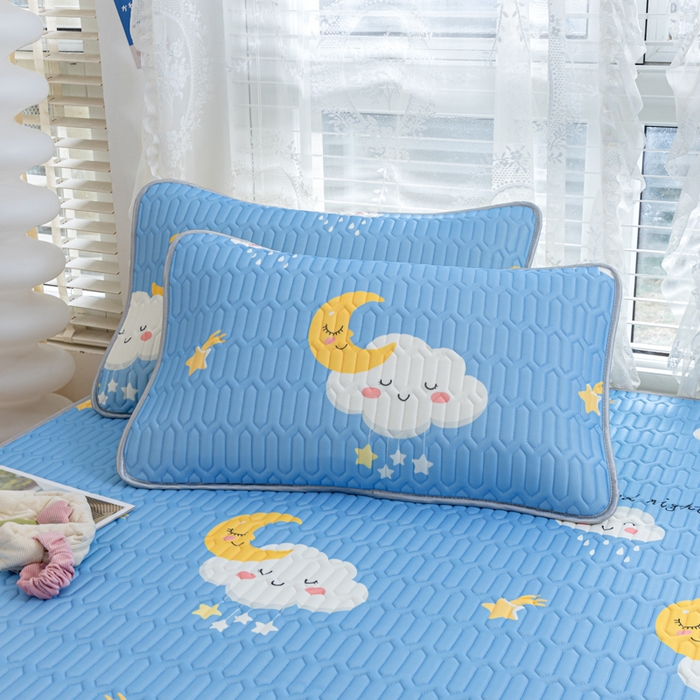 91家纺网 家纺一手货源 找家纺 默忆 2025新款凉感丝印花乳胶凉席 可爱云朵