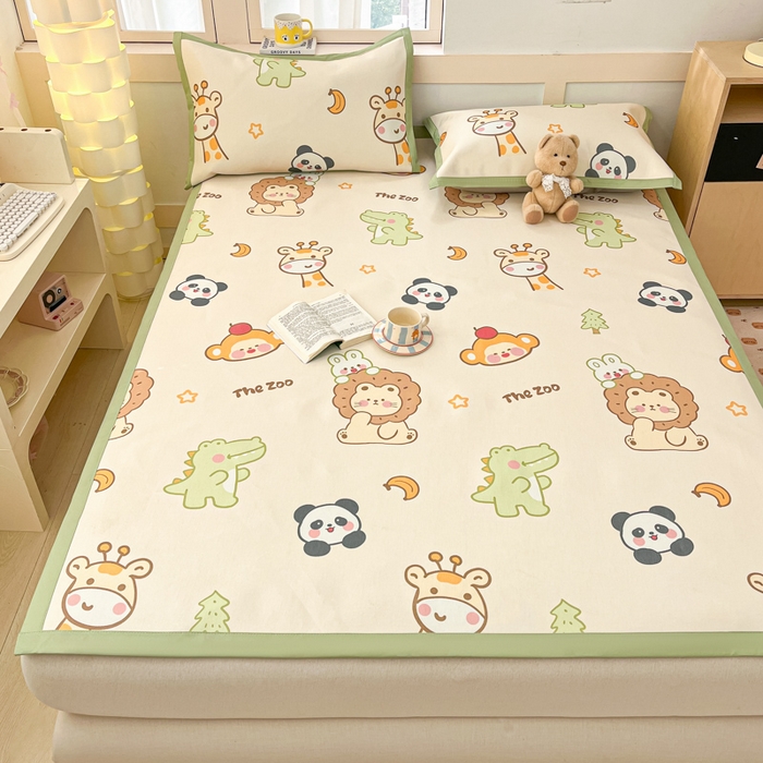 91家纺网 家纺一手货源 找家纺 绒艺席业 2025新款600D冰丝印花数码印花冰藤席卡通小清新系列 动物派对