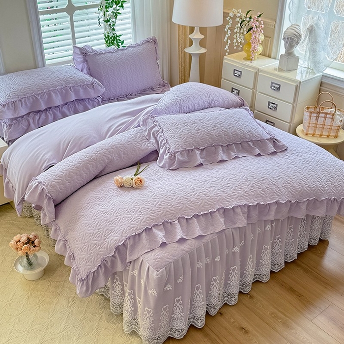 91家纺网 家纺一手货源 找家纺 花香四季家纺 2025新款夹棉绗缝床裙单件三件套法式四件套套件蕾丝公主风 紫色