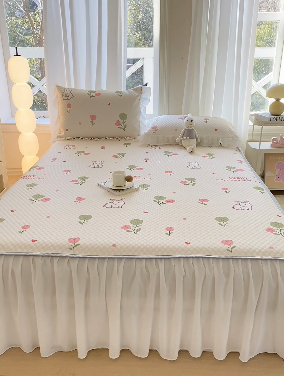 91家纺网 家纺一手货源 找家纺 康纳利2025新款A类冰豆豆床裙款凉席夏被四件套凉感丝空调被送买家秀 花间兔