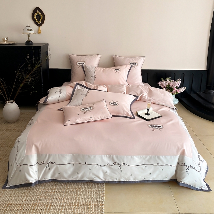 91家纺网 家纺一手货源 找家纺 品家居2025新款高支高密贡缎长绒棉四件套 觅-粉