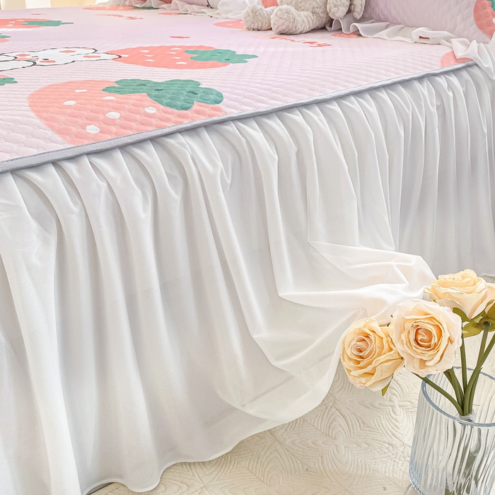 91家纺网 家纺一手货源 找家纺 康纳利2025新款A类冰豆豆床裙款凉席夏被四件套凉感丝空调被送买家秀 草莓兔