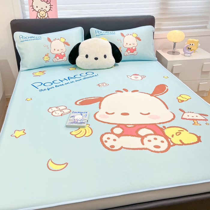 91家纺网 家纺一手货源 找家纺 暮思家居 2025新款正版授权A类大版数码印花三丽鸥可机洗1200D冰丝凉席可组合针织棉夏被四件套床笠款 床笠款-呆萌帕恰狗