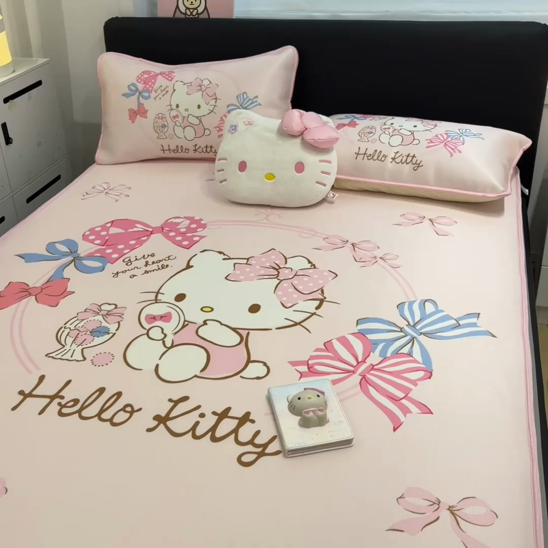 91家纺网 家纺一手货源 找家纺 暮思家居 2025新款正版授权A类大版数码印花三丽鸥可机洗1200D冰丝凉席可组合针织棉夏被四件套床笠款 床笠款-美美KT