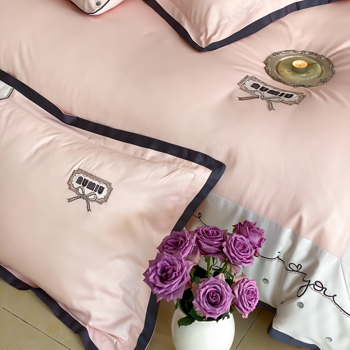 91家纺网 家纺一手货源 找家纺 （总）品家居2025新款高支高密贡缎长绒棉四件套-觅