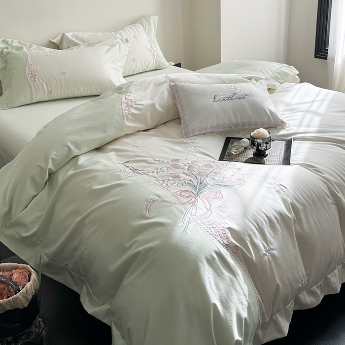 91家纺网 家纺一手货源 找家纺 优悦生活馆 2025新款全棉新疆长绒棉四件套-鸢尾花畔 控价 鸢尾花畔-夏至绿