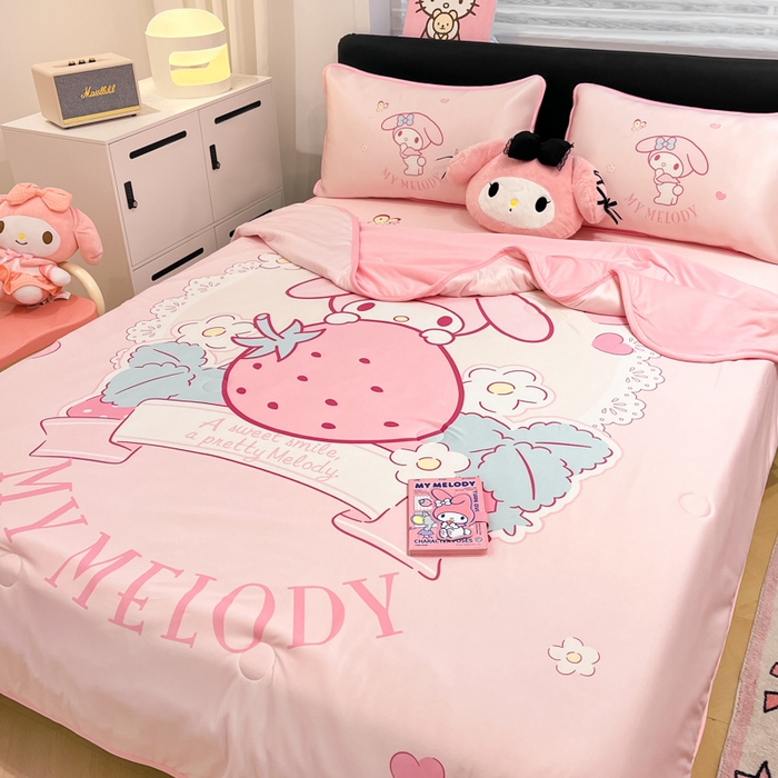 91家纺网 家纺一手货源 找家纺 暮思家居 2025新款正版授权A类大版数码印花三丽鸥可机洗1200D冰丝凉席可组合针织棉夏被四件套床笠款 床笠款-粉兔美乐蒂