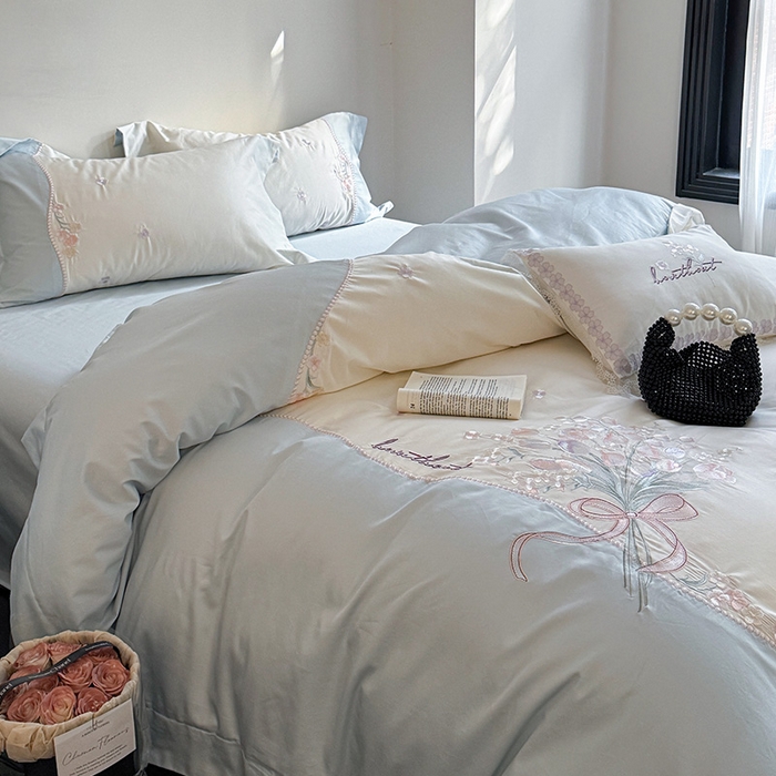 91家纺网 家纺一手货源 找家纺 优悦生活馆 2025新款全棉新疆长绒棉四件套-鸢尾花畔 控价 鸢尾花畔-浅云蓝