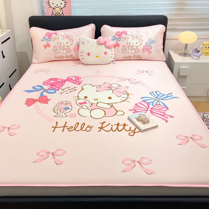 91家纺网 家纺一手货源 找家纺 暮思家居 2025新款正版授权A类大版数码印花三丽鸥可机洗1200D冰丝凉席可组合针织棉夏被四件套床笠款 床笠款-美美KT