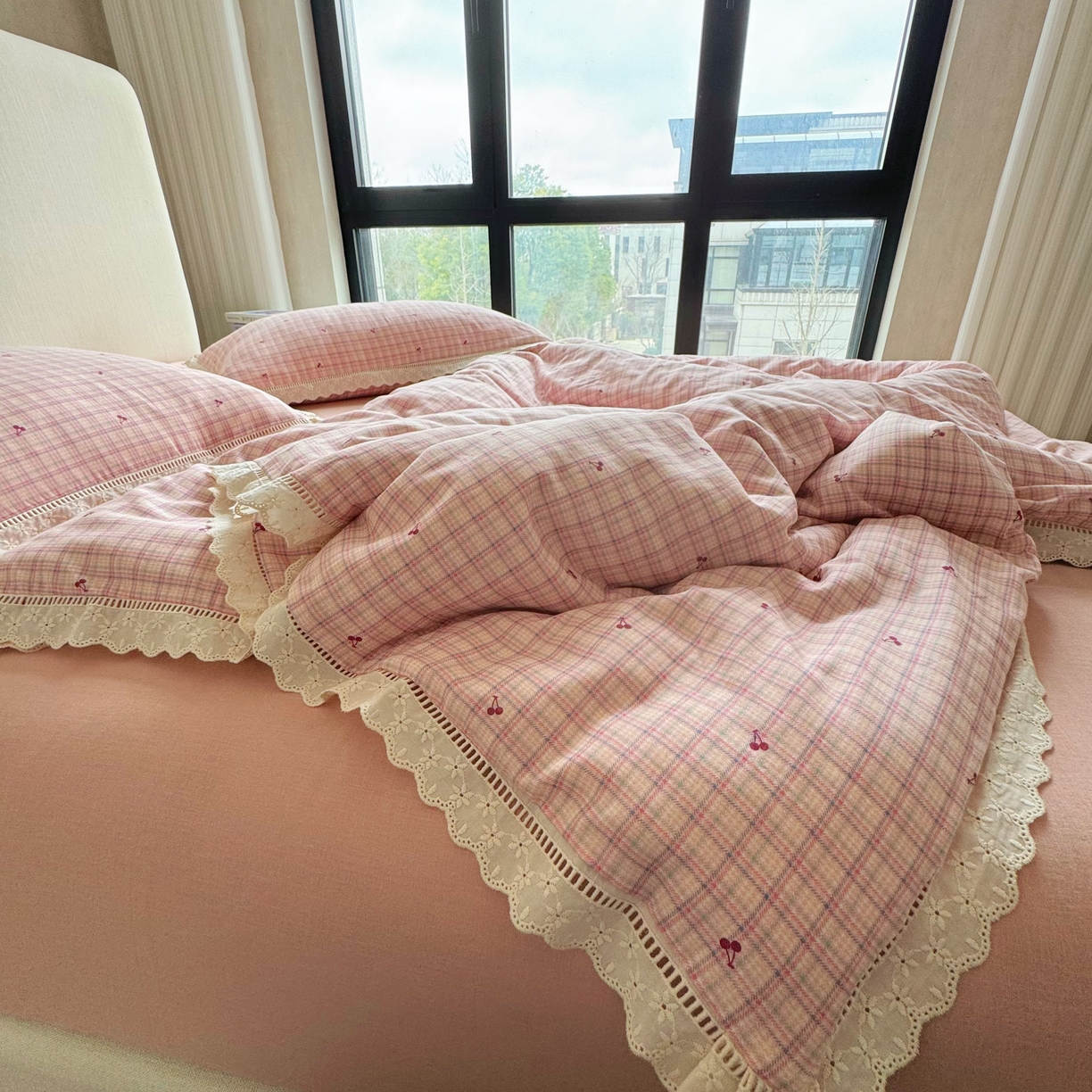 91家纺网 家纺一手货源 找家纺 8+8 （花型持续更新中）2025新款全棉双层纱镂空花边/皱皱花边四件套  初夏