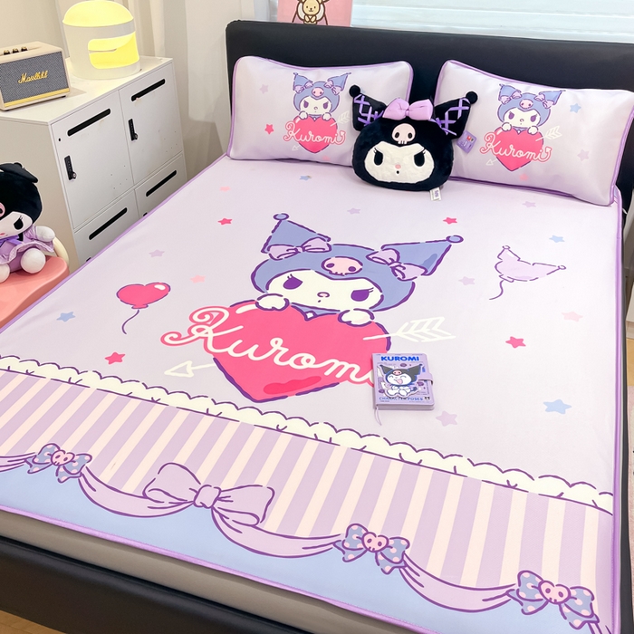 91家纺网 家纺一手货源 找家纺 暮思家居 2025新款正版授权A类大版数码印花三丽鸥可机洗1200D冰丝凉席可组合针织棉夏被四件套床笠款 床笠款-爱心库洛米