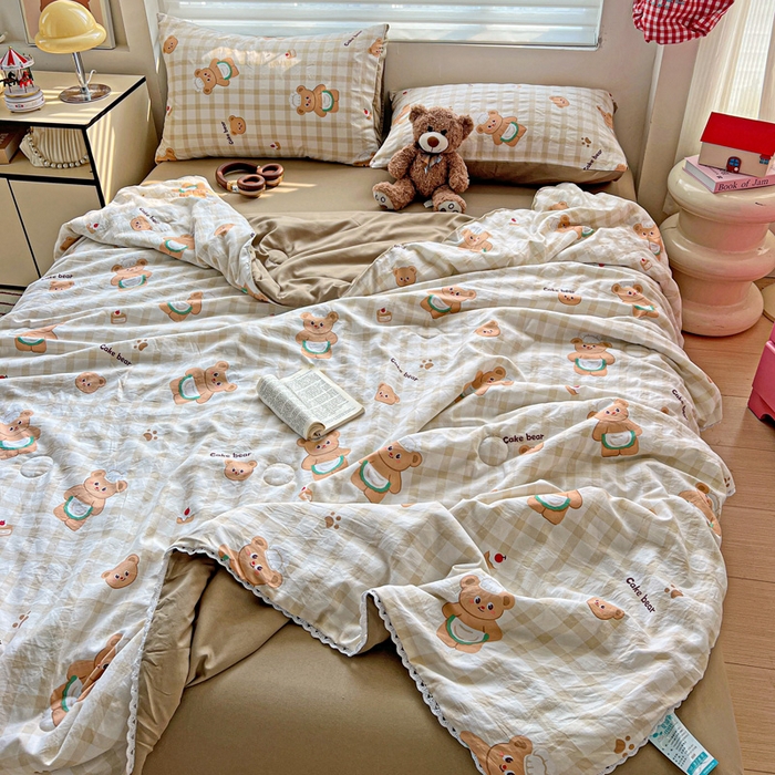 91家纺网 家纺一手货源 找家纺 妖妖家纺2025新款糯糯夏凉被四件套夏凉被空调被 厨师小熊