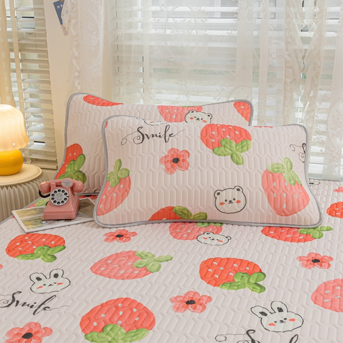 91家纺网 家纺一手货源 找家纺 默忆 2025新款凉感丝印花乳胶凉席 草莓兔