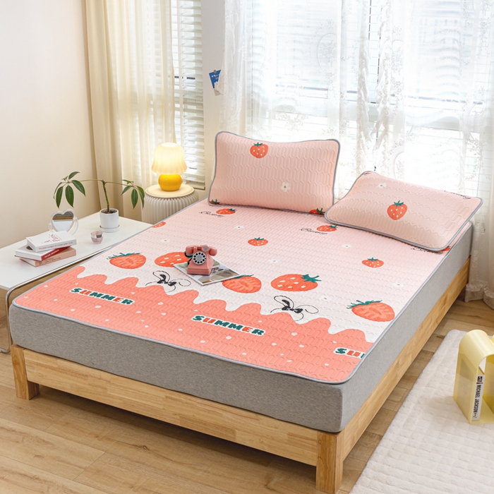 91家纺网 家纺一手货源 找家纺 默忆 2025新款凉感丝印花乳胶凉席 盛夏草莓