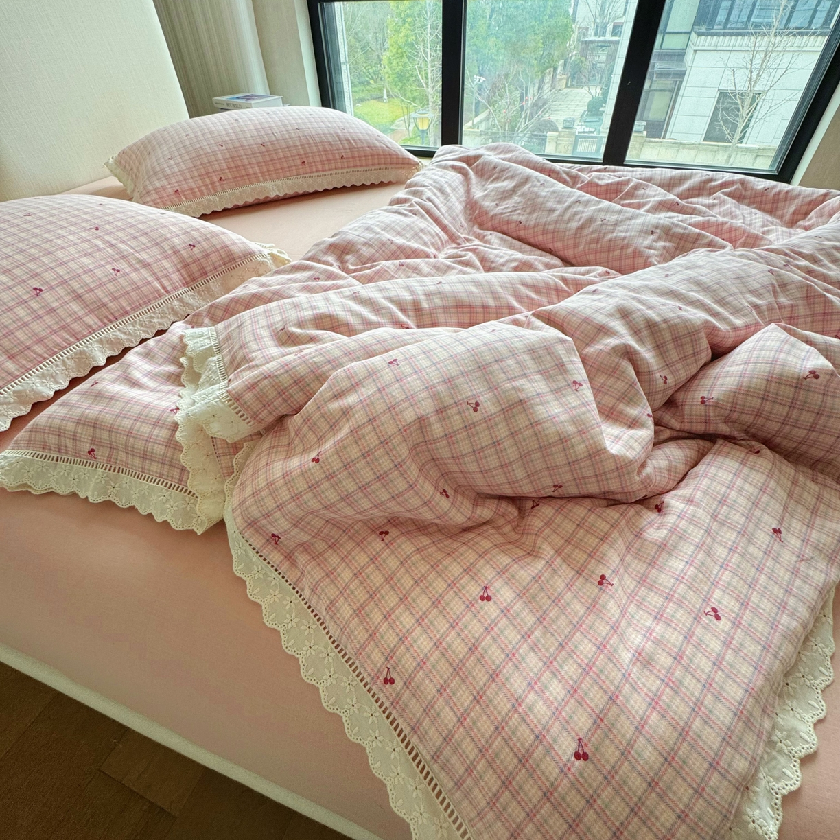 91家纺网 家纺一手货源 找家纺 8+8 （花型持续更新中）2025新款全棉双层纱镂空花边/皱皱花边四件套  初夏