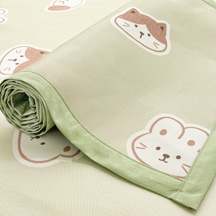 91家纺网 家纺一手货源 找家纺 绒艺席业 2025新款600D冰丝印花数码印花冰藤席卡通小清新系列 可爱三小只