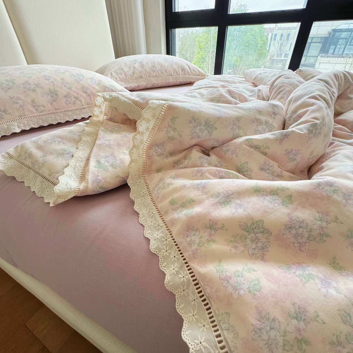 91家纺网 家纺一手货源 找家纺 8+8 （花型持续更新中）2025新款全棉双层纱镂空花边/皱皱花边四件套  妮卡