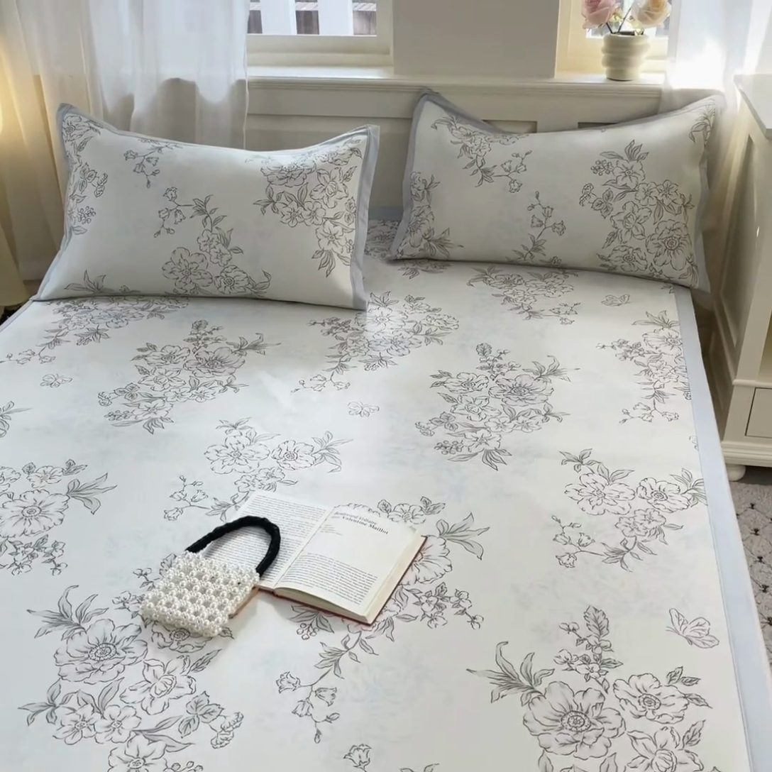 91家纺网 家纺一手货源 找家纺 绒艺席业 2025新款600D冰丝印花数码印花冰藤席赫本风系列 一杯清茶