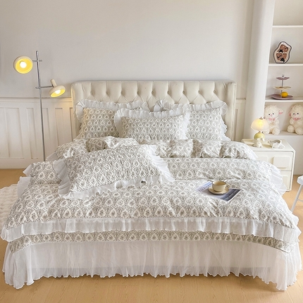 宜凡家纺2025新款雪纺花边印花夹棉床盖三件套四件套 布瑞克
