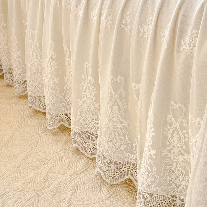 91家纺网 家纺一手货源 找家纺 花香四季家纺 2025新款夹棉绗缝床裙单件三件套法式四件套套件蕾丝公主风 米色