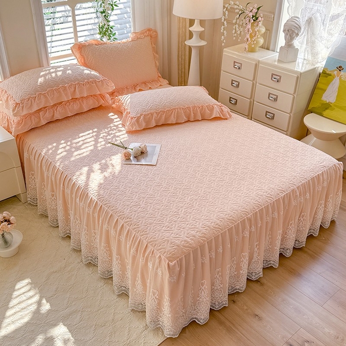 91家纺网 家纺一手货源 找家纺 花香四季家纺 2025新款夹棉绗缝床裙单件三件套法式四件套套件蕾丝公主风 玉色