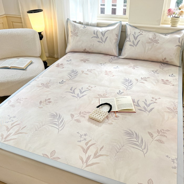 91家纺网 家纺一手货源 找家纺 绒艺席业 2025新款600D冰丝印花数码印花冰藤席赫本风系列 花影晚风