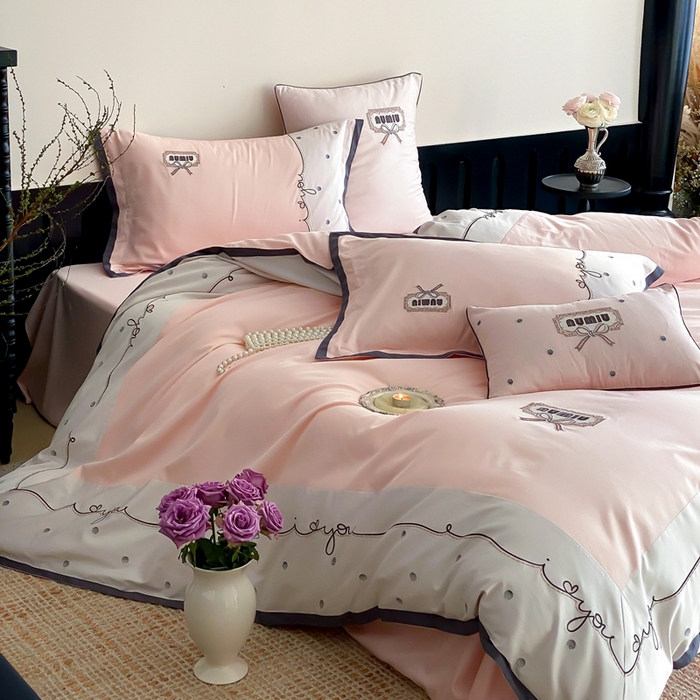 91家纺网 家纺一手货源 找家纺 （总）品家居2025新款高支高密贡缎长绒棉四件套-觅